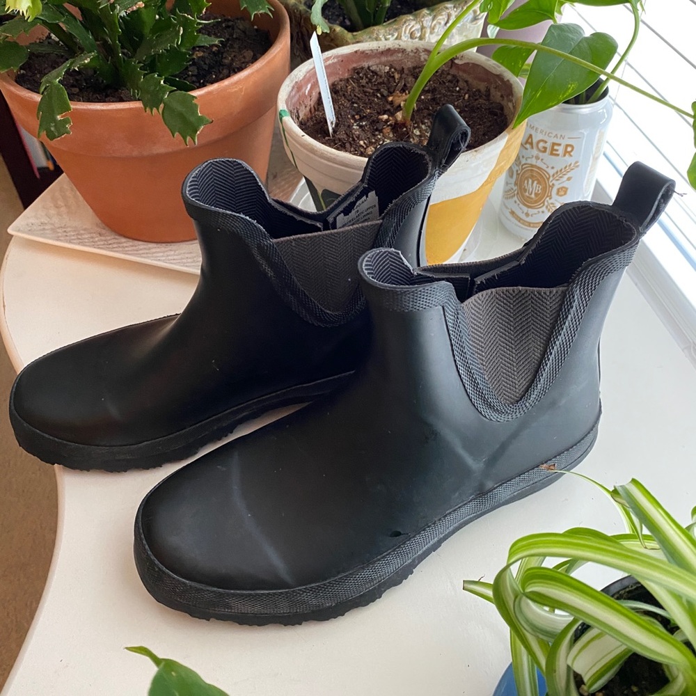 Chaps Rainboots